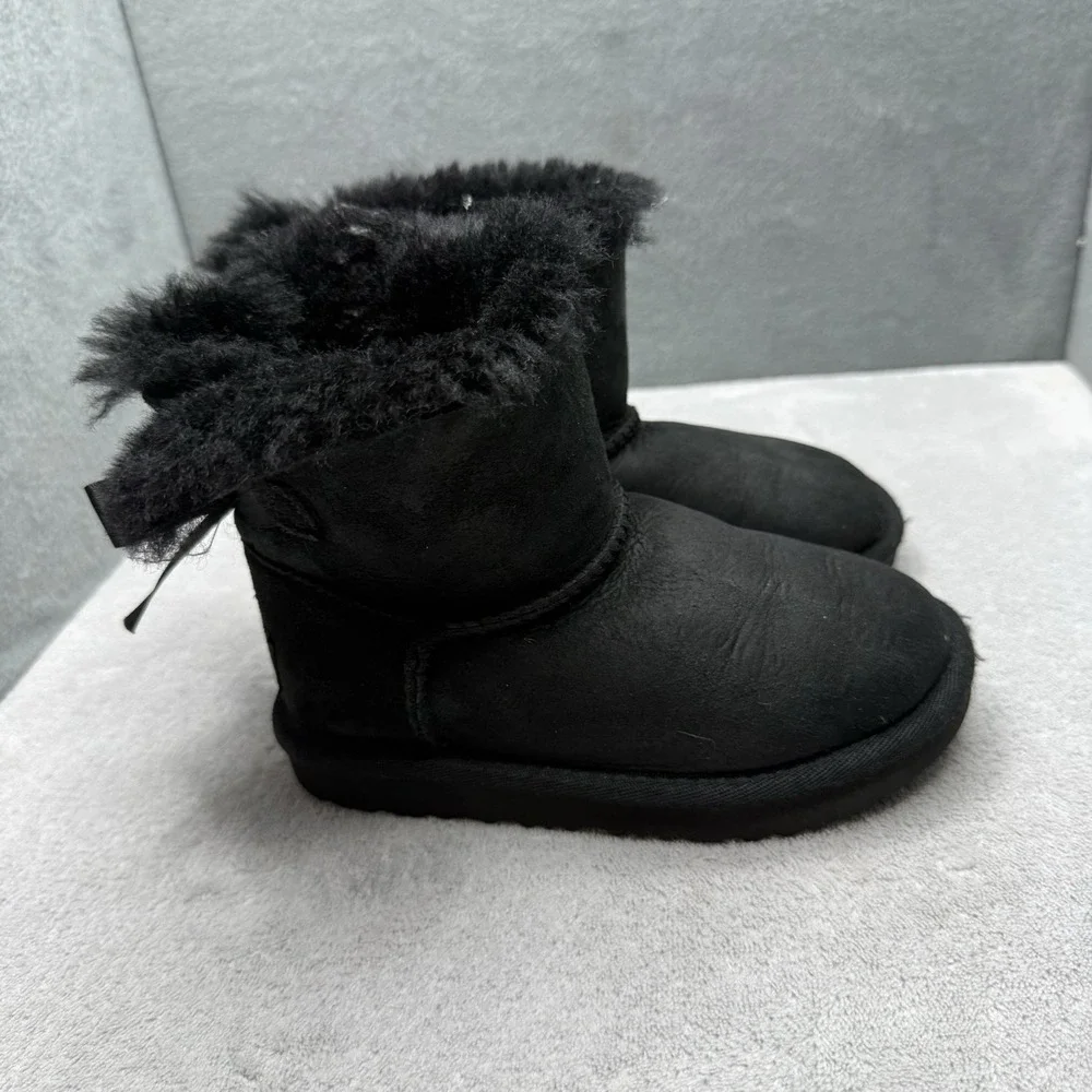 UGG Mini Bailey Bow II Boots Toddler Girls Size 10 Black Sheepskin 1017397T
